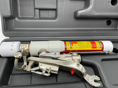 What Voltage Ratings Should You Look for in Load Break Tools?