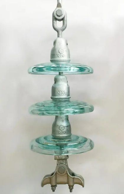 Glass Insulator5.png